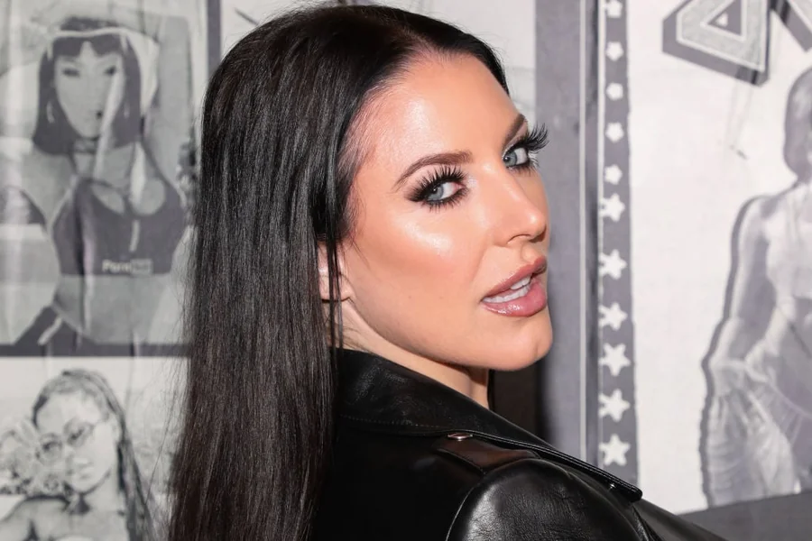 Angela White and Ella Knox