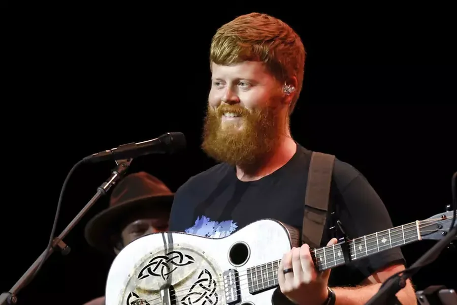 How Tall is Oliver Anthony