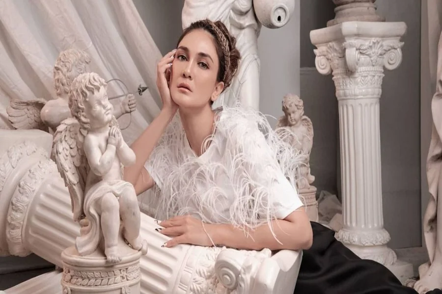 Luna Maya Age