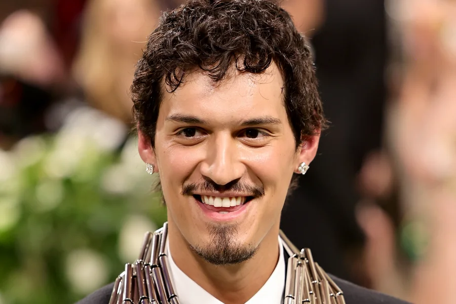 Omar Apollo Net Worth