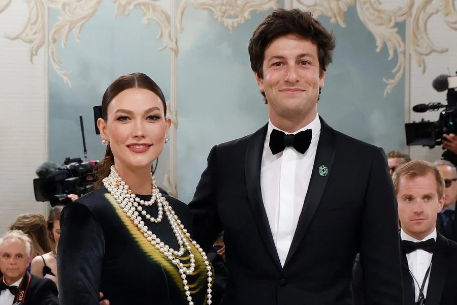 Karlie Kloss Pregnant