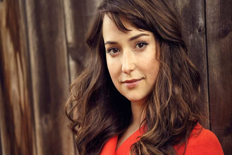 Milana Vayntrub Net Worth