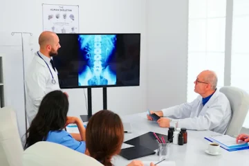 How a Spine Specialist in Singapore Can Help You Regain Mobility and Comfort