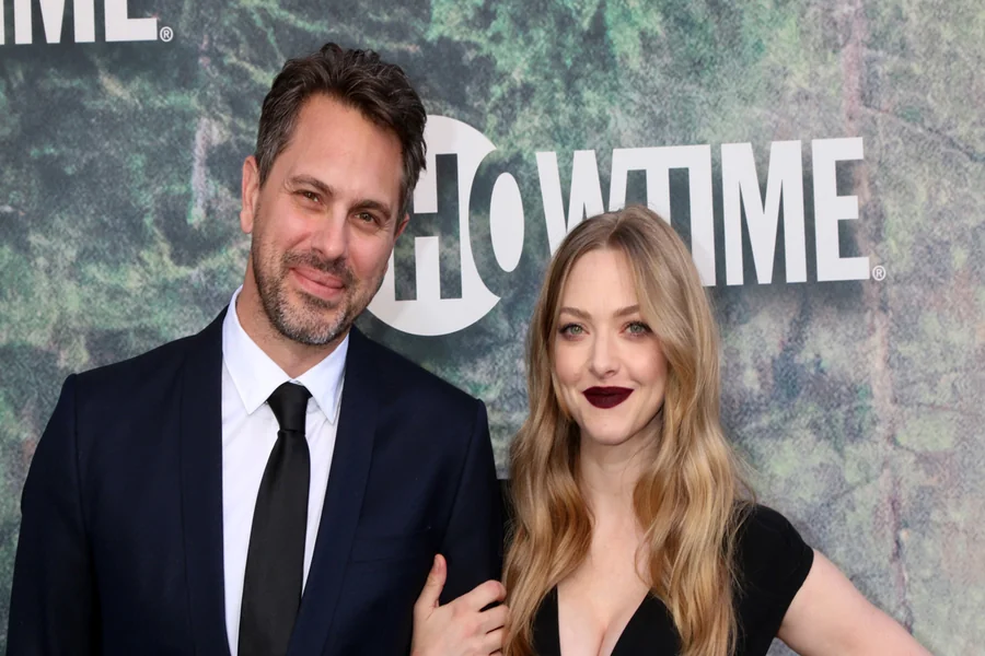 Amanda Seyfried Wardrobe Malfunction